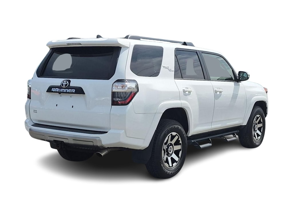 Thumbnail: 2023 Toyota 4Runner - 22