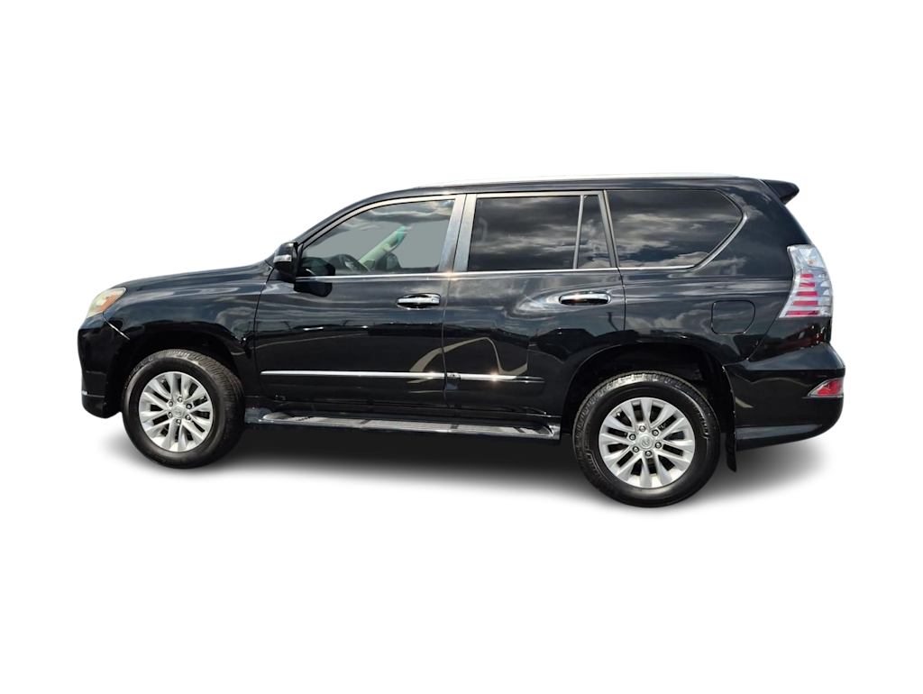 Thumbnail: 2016 Lexus GX - 3