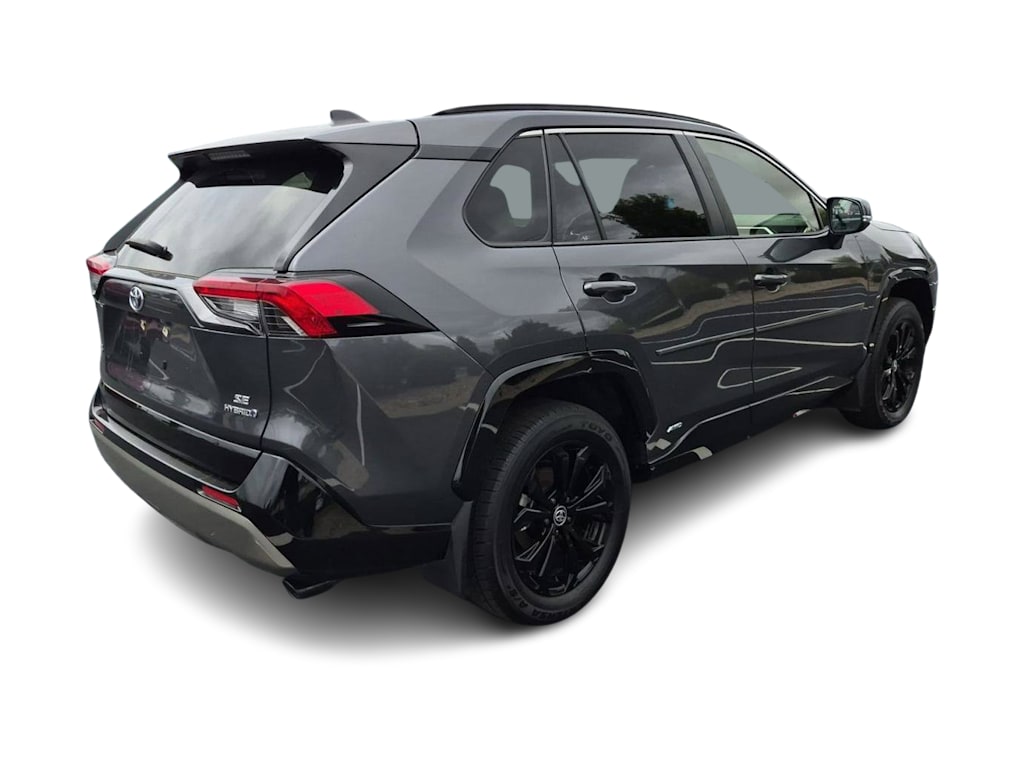 Thumbnail: 2022 Toyota RAV4 - 17