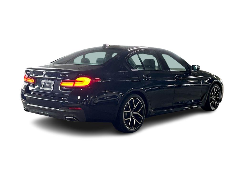 Thumbnail: 2023 BMW 5 Series - 21