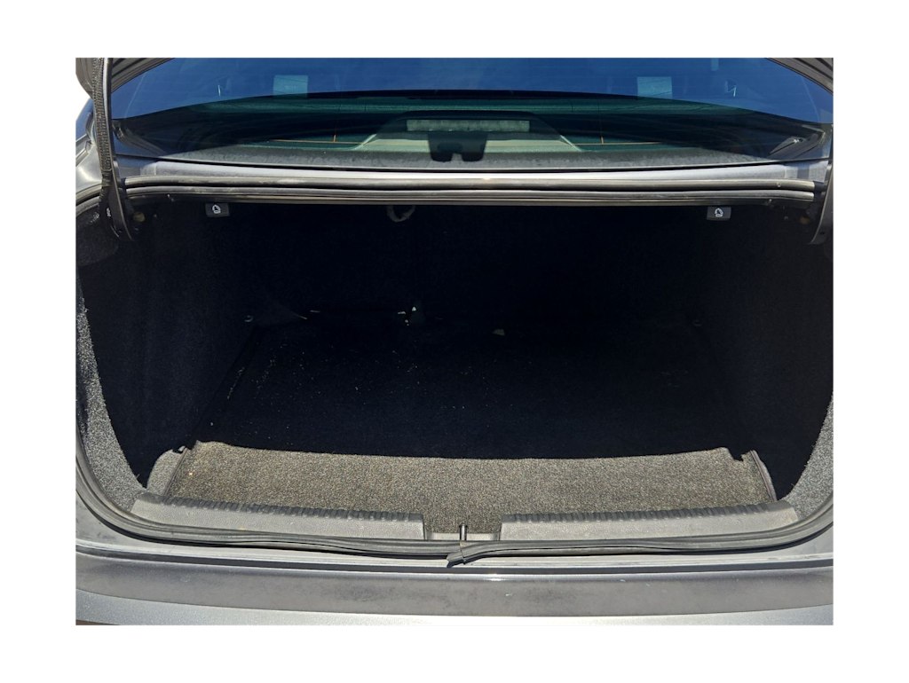 Thumbnail: 2015 Volkswagen Jetta - 16