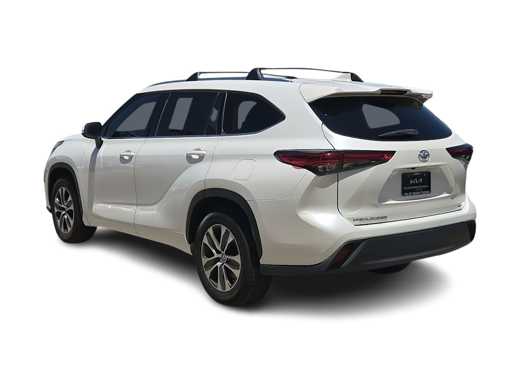 Thumbnail: 2021 Toyota Highlander - 4