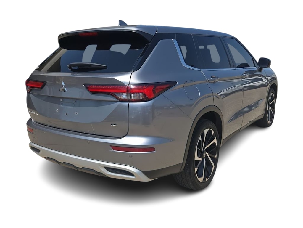 Thumbnail: 2022 Mitsubishi Outlander - 21
