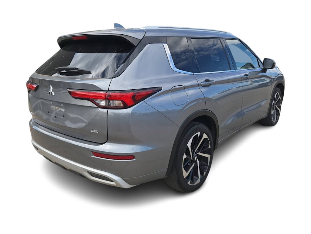 Thumbnail: 2024 Mitsubishi Outlander - 21