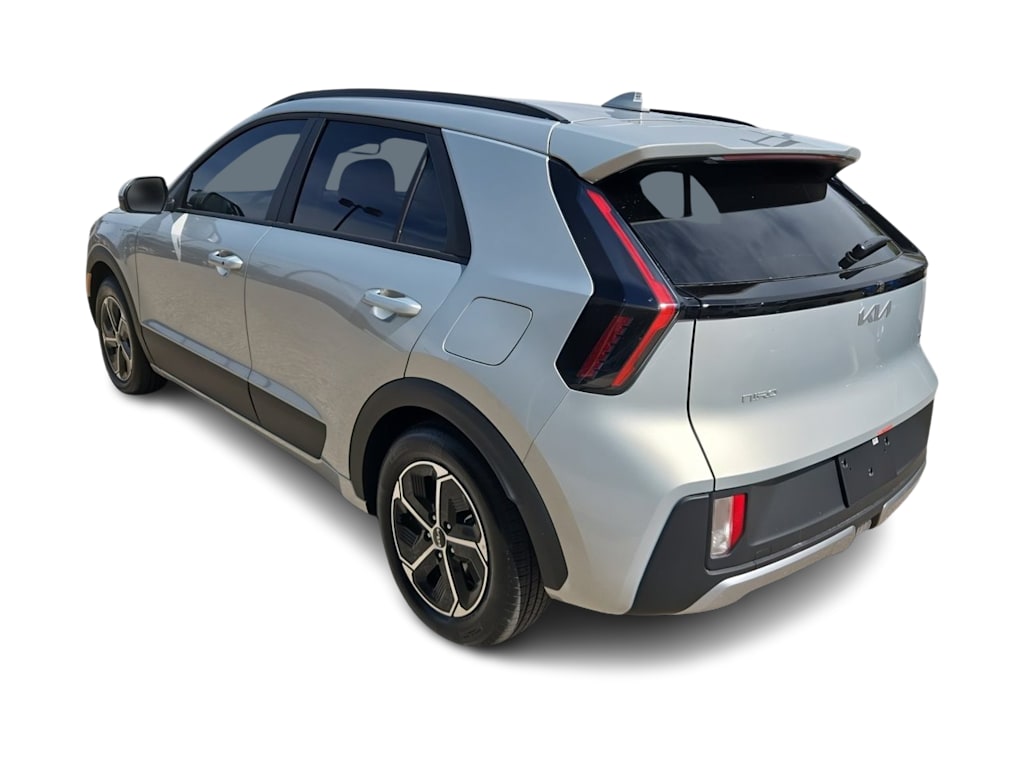 Thumbnail: 2027 Kia Niro - 4