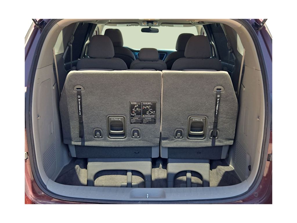 Thumbnail: 2015 Kia Sedona - 19