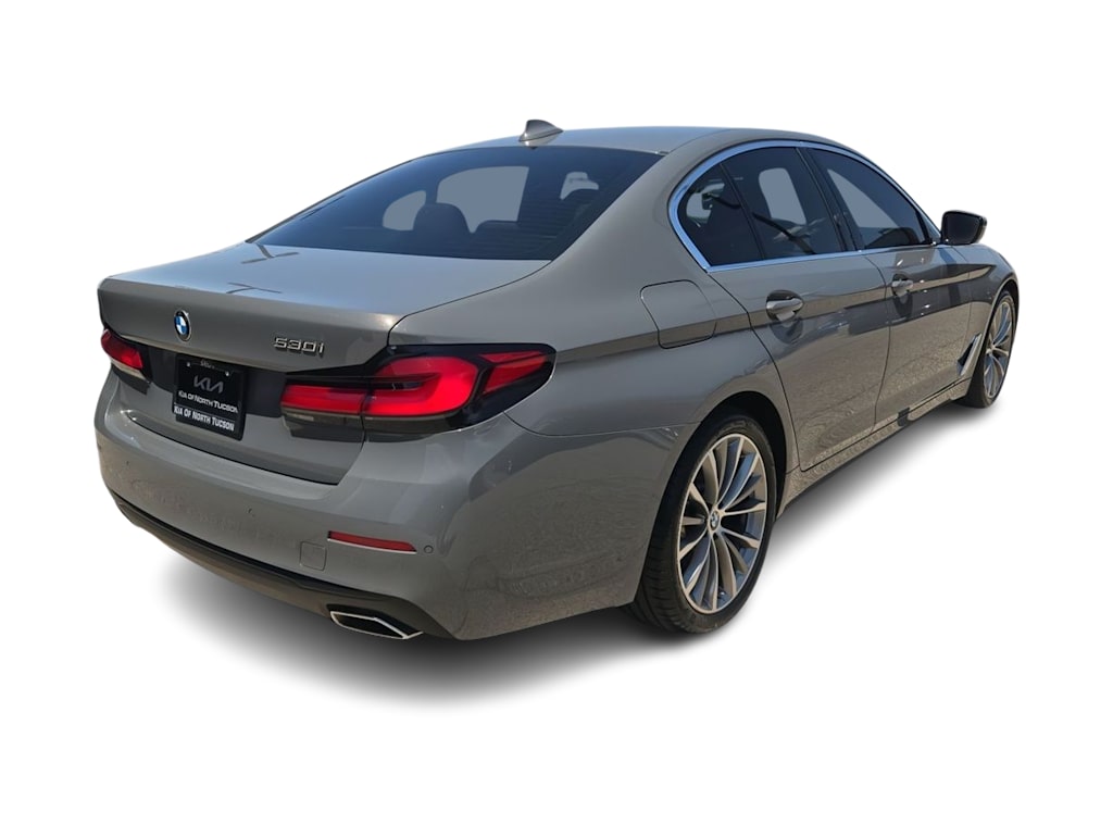 Thumbnail: 2022 BMW 5 Series - 24