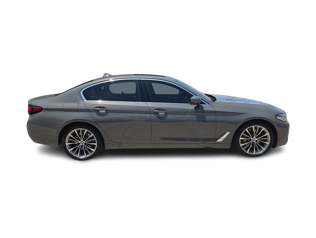 Thumbnail: 2022 BMW 5 Series - 25