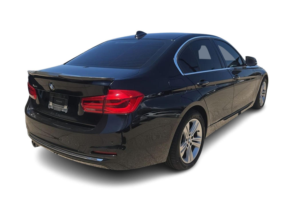 Thumbnail: 2016 BMW 3 Series - 23