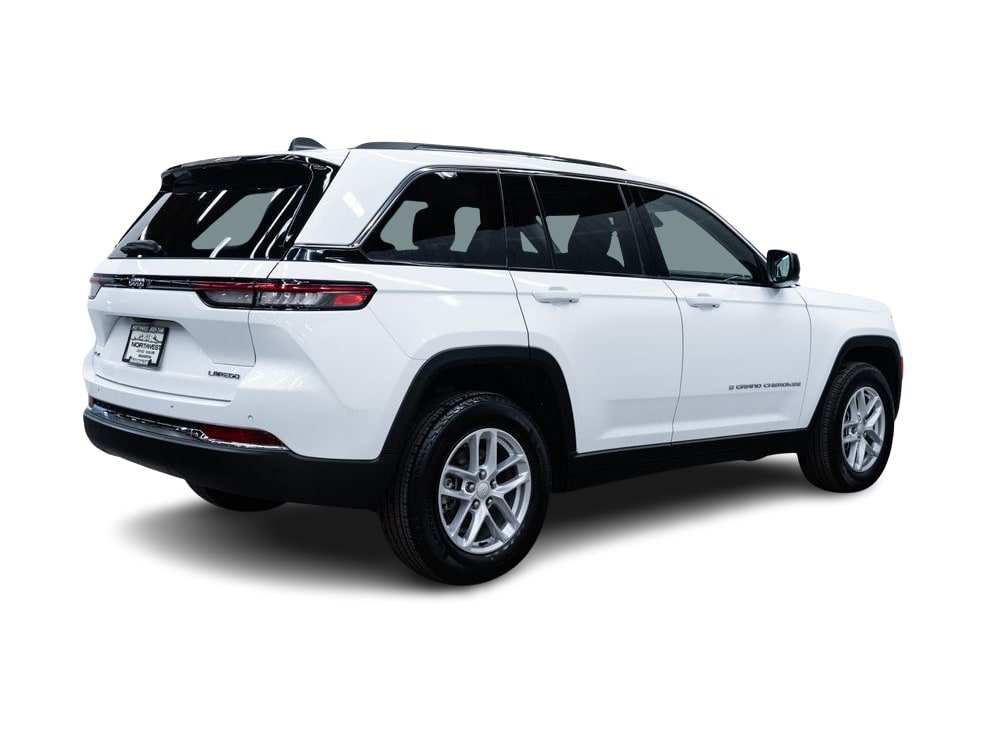 Thumbnail: 2023 Jeep Grand Cherokee - 17