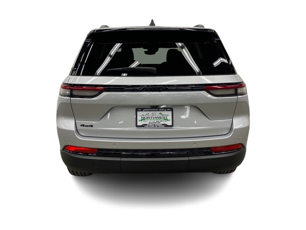 Thumbnail: 2023 Jeep Grand Cherokee - 5