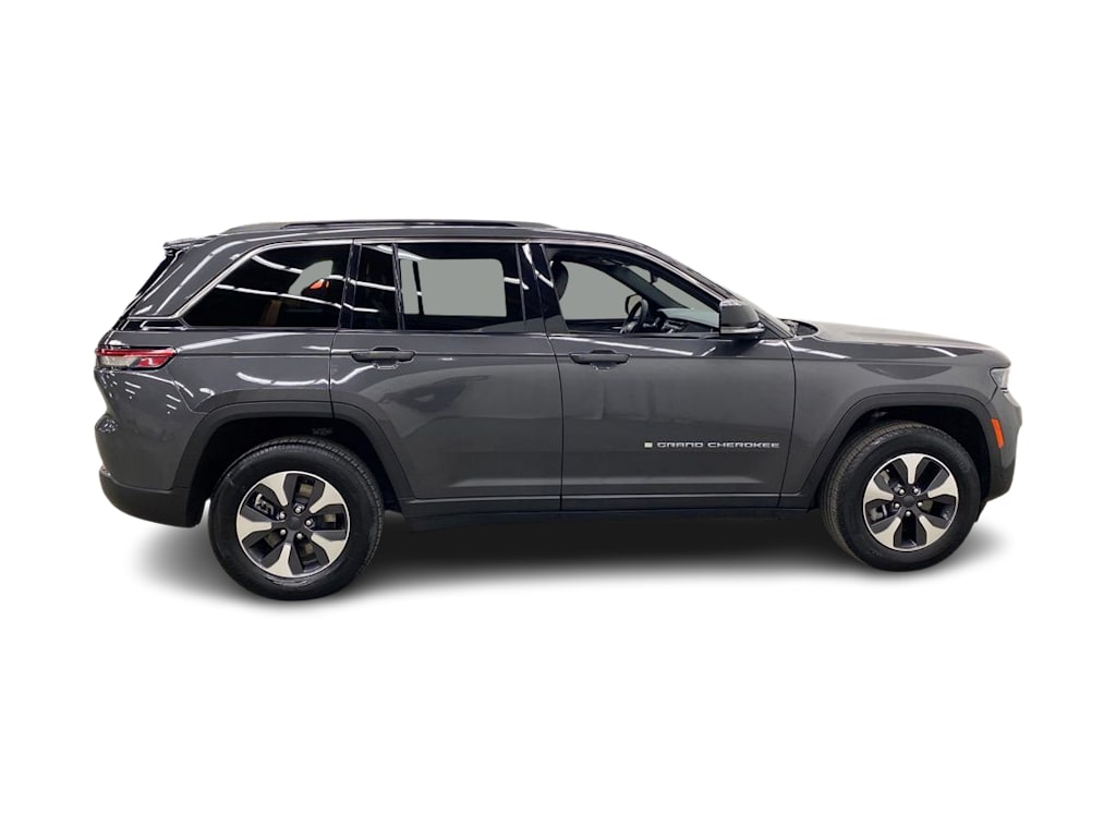 Thumbnail: 2024 Jeep Grand Cherokee - 21