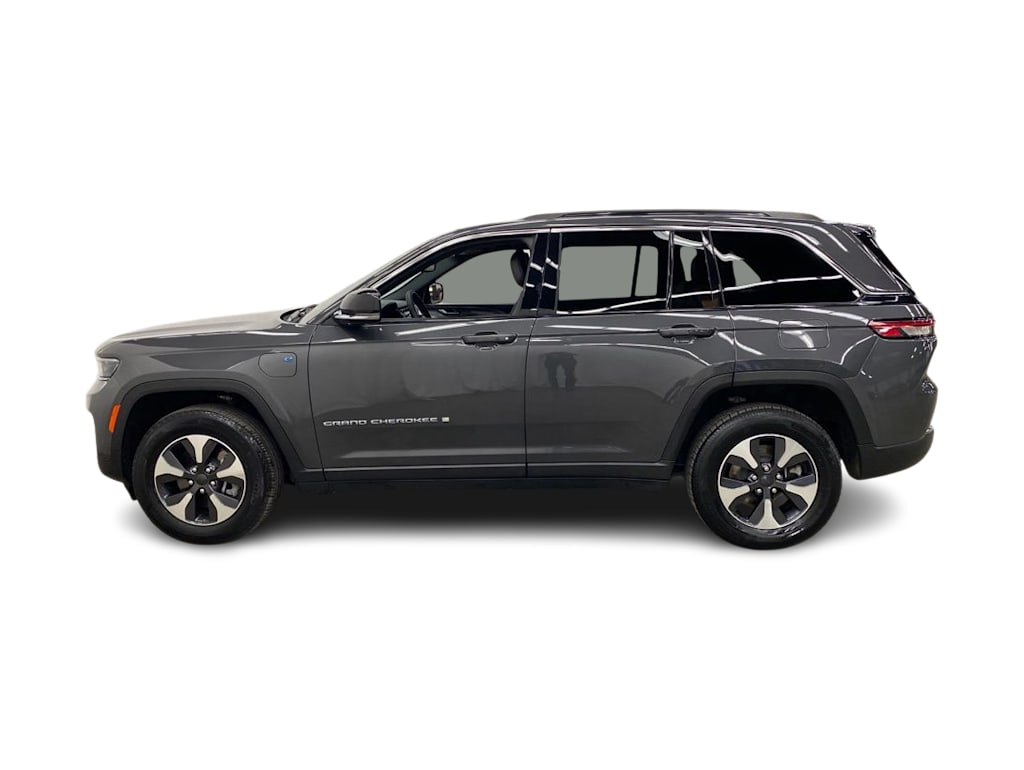 Thumbnail: 2024 Jeep Grand Cherokee - 3