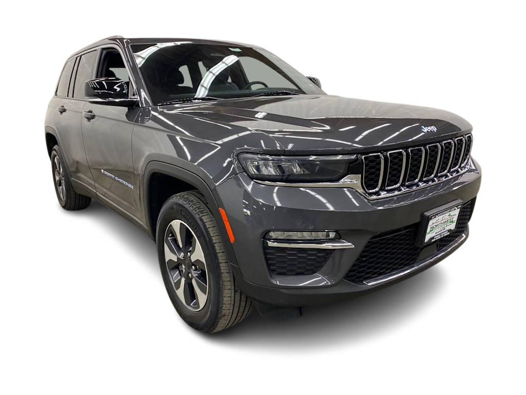 Thumbnail: 2024 Jeep Grand Cherokee - 22