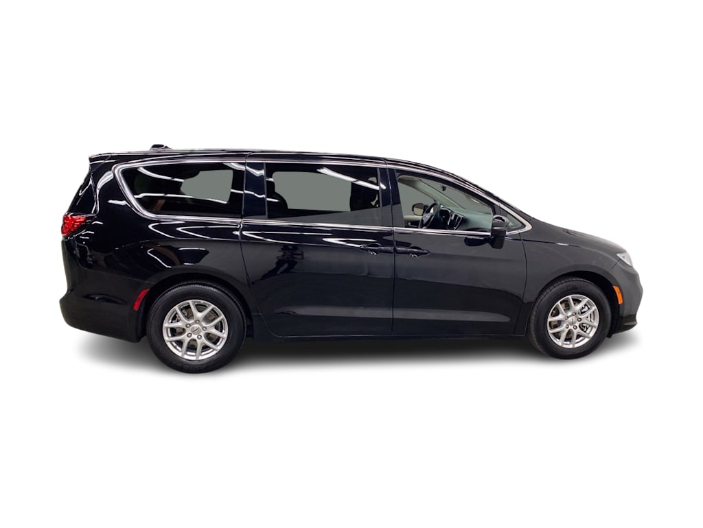 Thumbnail: 2024 Chrysler Pacifica - 20