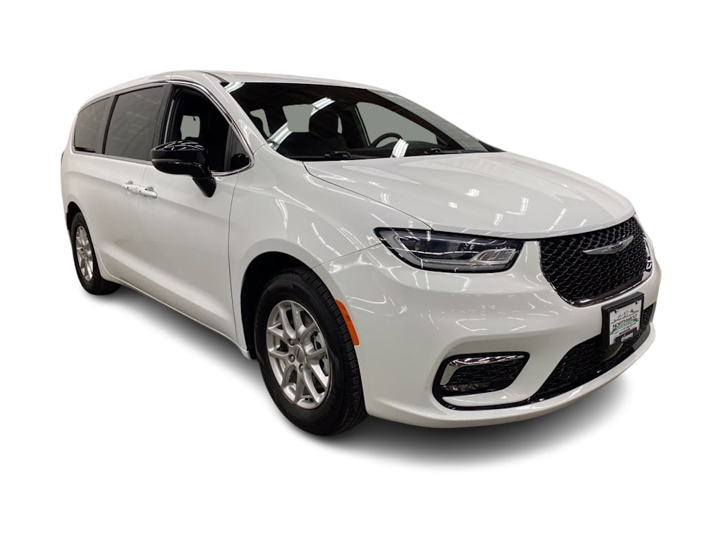 Thumbnail: 2025 Chrysler Pacifica - 21
