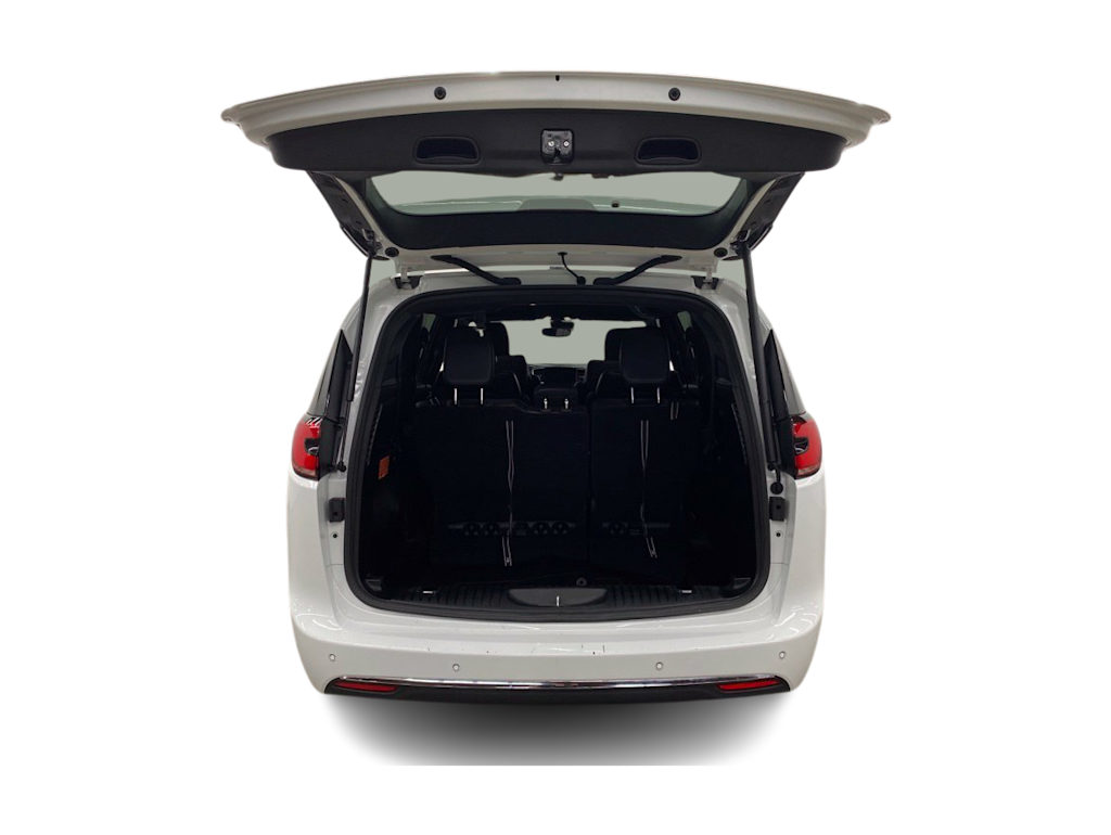 Thumbnail: 2025 Chrysler Pacifica - 16