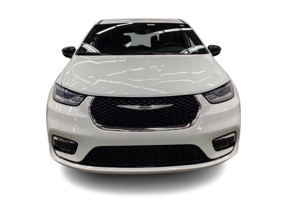 Thumbnail: 2025 Chrysler Pacifica - 6