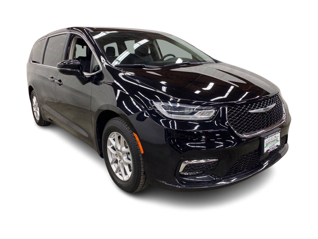 Thumbnail: 2024 Chrysler Pacifica - 22