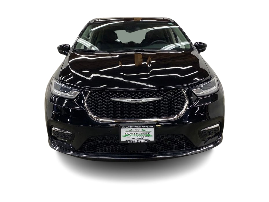 Thumbnail: 2024 Chrysler Pacifica - 6