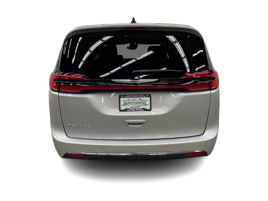 Thumbnail: 2024 Chrysler Pacifica - 5