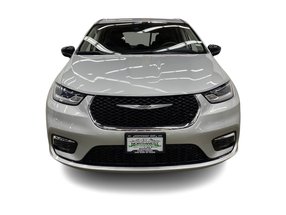 Thumbnail: 2024 Chrysler Pacifica - 6