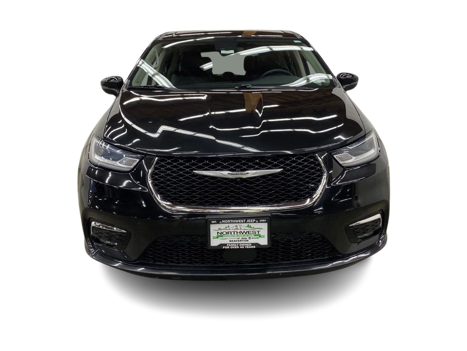 Thumbnail: 2023 Chrysler Pacifica - 6