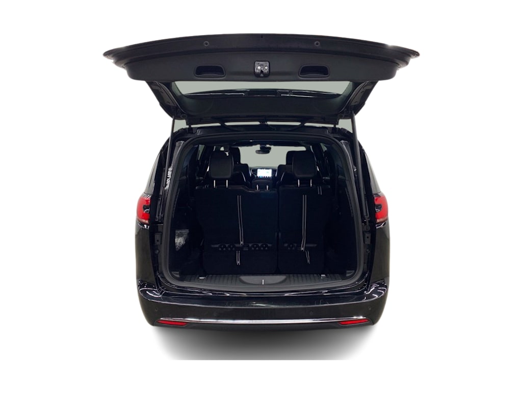 Thumbnail: 2025 Chrysler Pacifica - 16