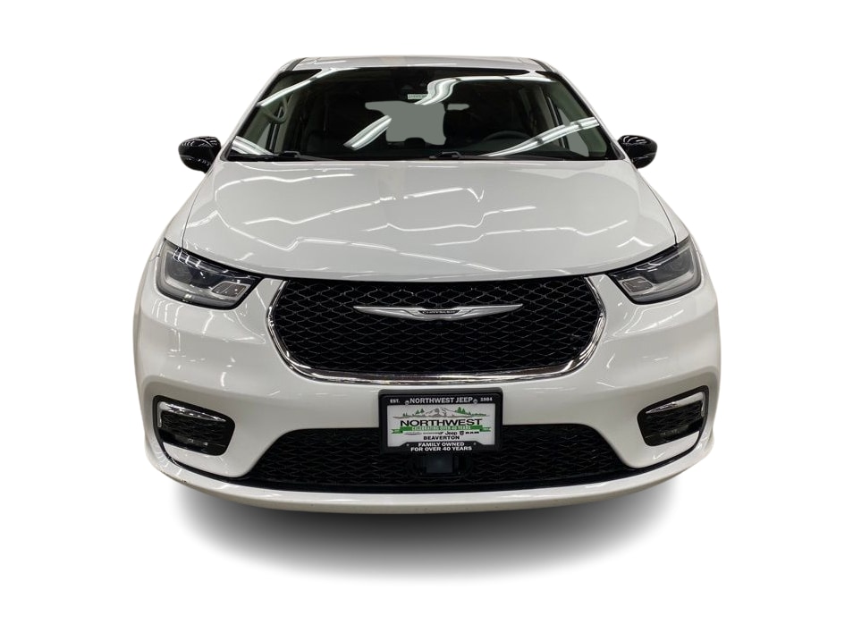 Thumbnail: 2024 Chrysler Pacifica - 6