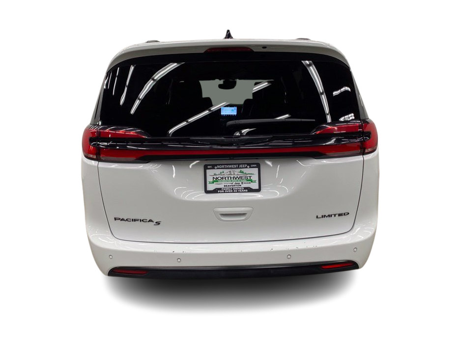 Thumbnail: 2025 Chrysler Pacifica - 5