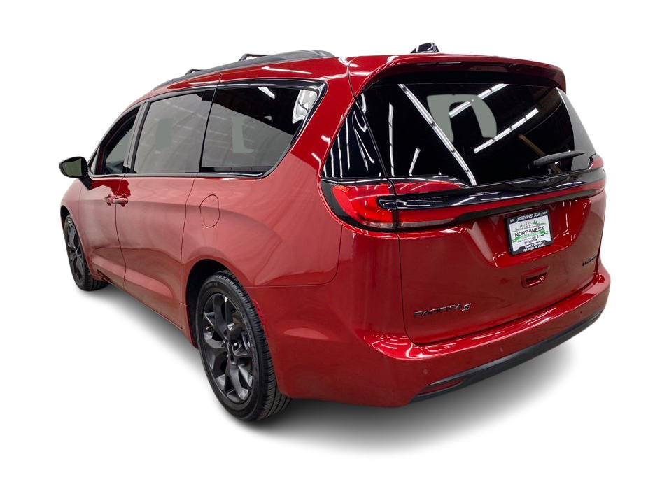 Thumbnail: 2025 Chrysler Pacifica - 4