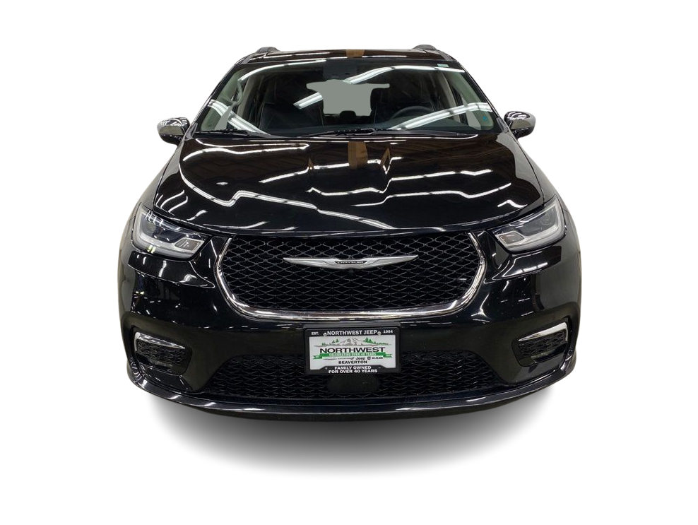 Thumbnail: 2023 Chrysler Pacifica - 6