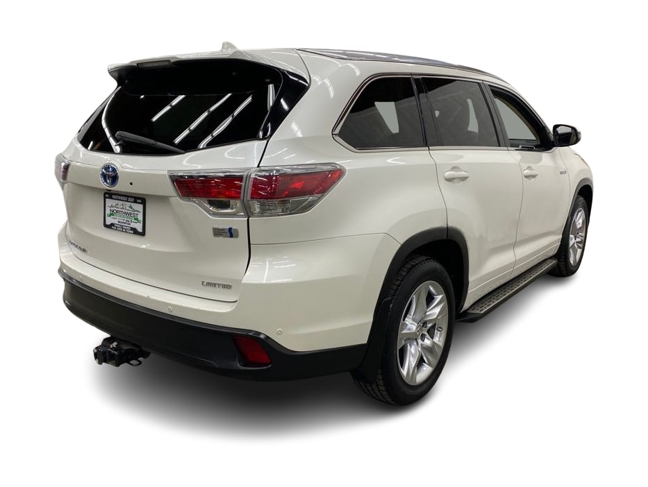 Thumbnail: 2015 Toyota Highlander - 20