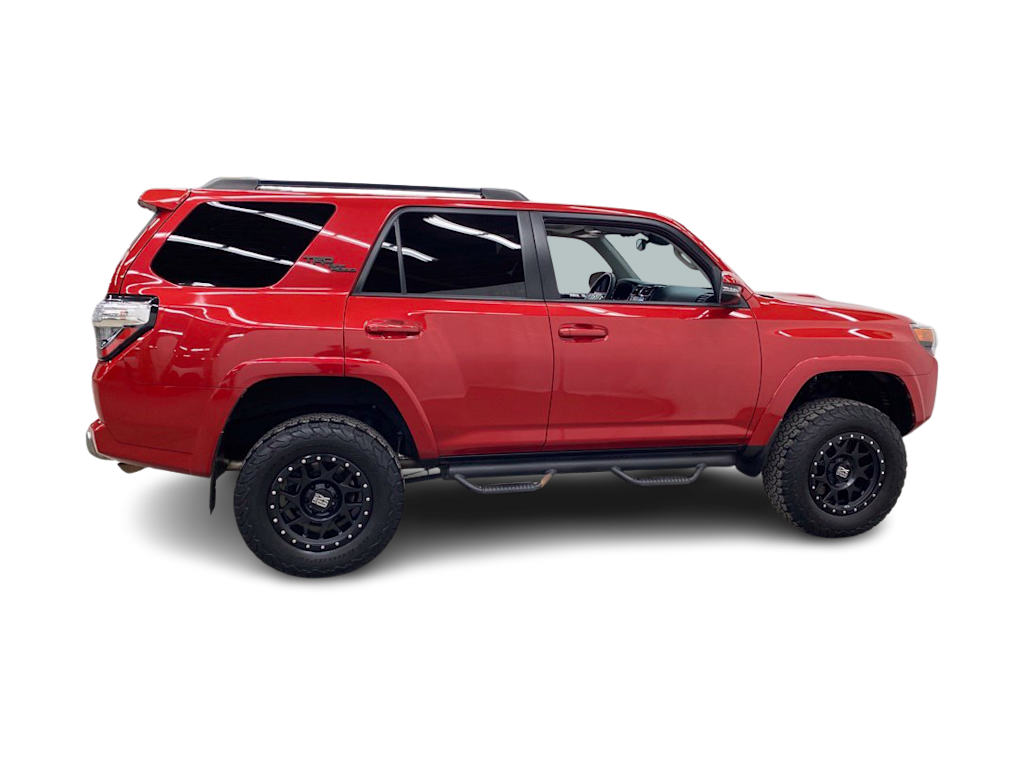 Thumbnail: 2020 Toyota 4Runner - 21