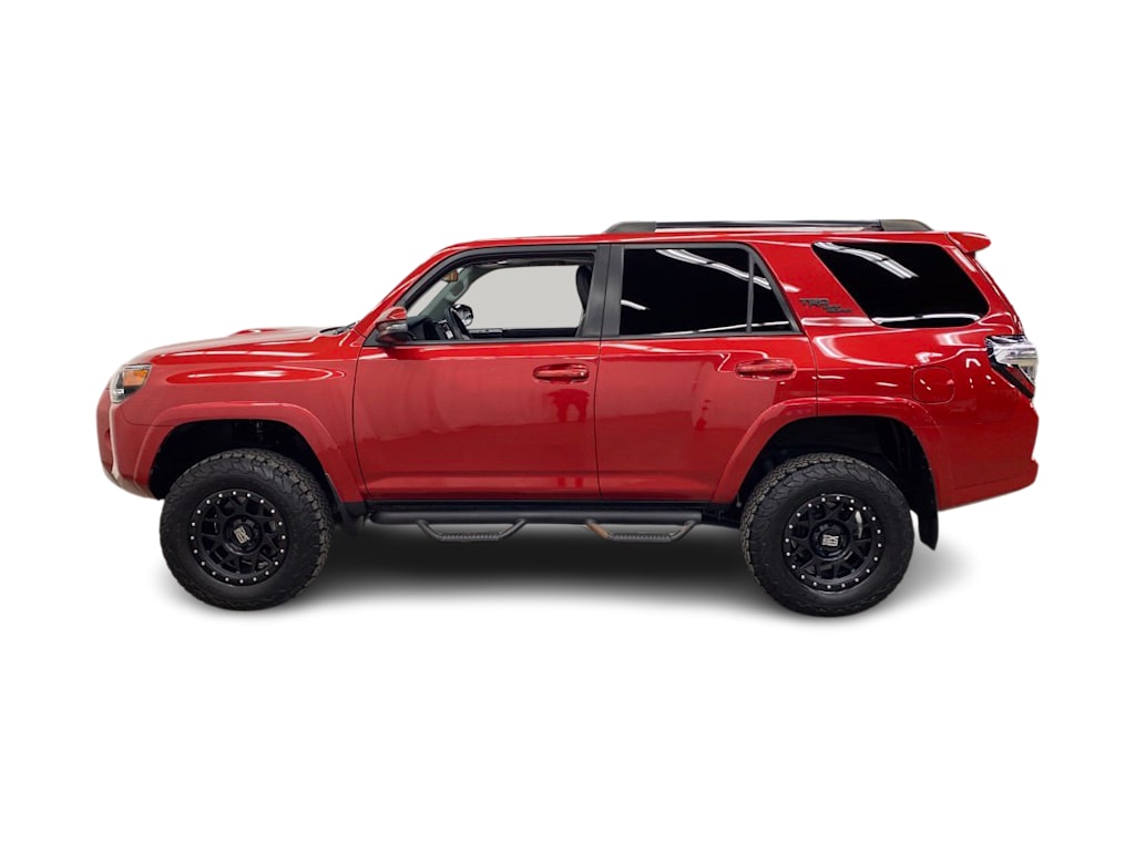 Thumbnail: 2020 Toyota 4Runner - 3