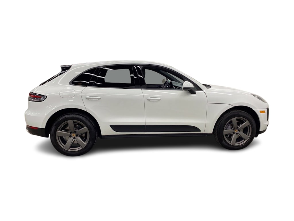 Thumbnail: 2021 Porsche Macan - 22