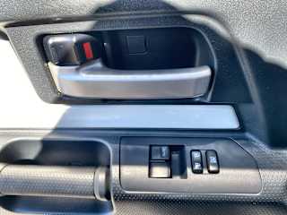 2014 Toyota FJ Cruiser Base - Photo 2