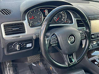 2016 Volkswagen Touareg Sport - Photo 8