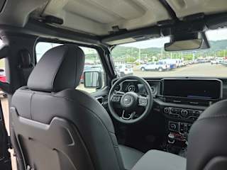 2026 Jeep Wrangler 4-Door Rubicon - Photo 8