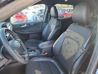 2025 Ford Escape ST-Line - Photo 16
