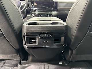 2025 Chevrolet Silverado 2500HD ZR2 - Photo 26