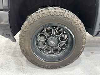 2025 Chevrolet Silverado 2500HD ZR2 - Photo 25