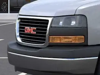 2025 GMC Savana Passenger LT - Photo 17