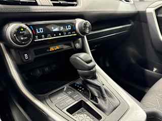 2023 Toyota RAV4 XLE - Photo 6