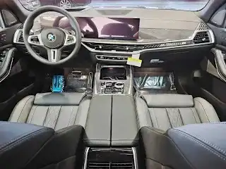 2026 BMW X7 M60i - Photo 15