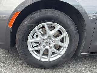 2023 Chrysler Pacifica Touring L - Photo 14