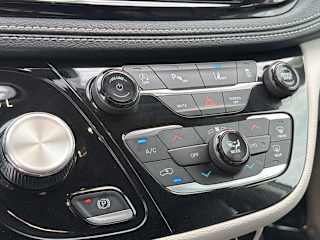 2023 Chrysler Pacifica Touring L - Photo 28