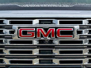 2027 GMC Acadia Denali - Photo 13