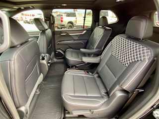 2027 GMC Acadia Denali - Photo 18