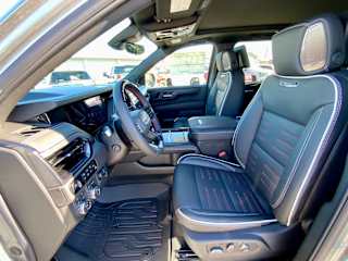 2026 GMC Yukon XL AT4 Ultimate - Photo 16